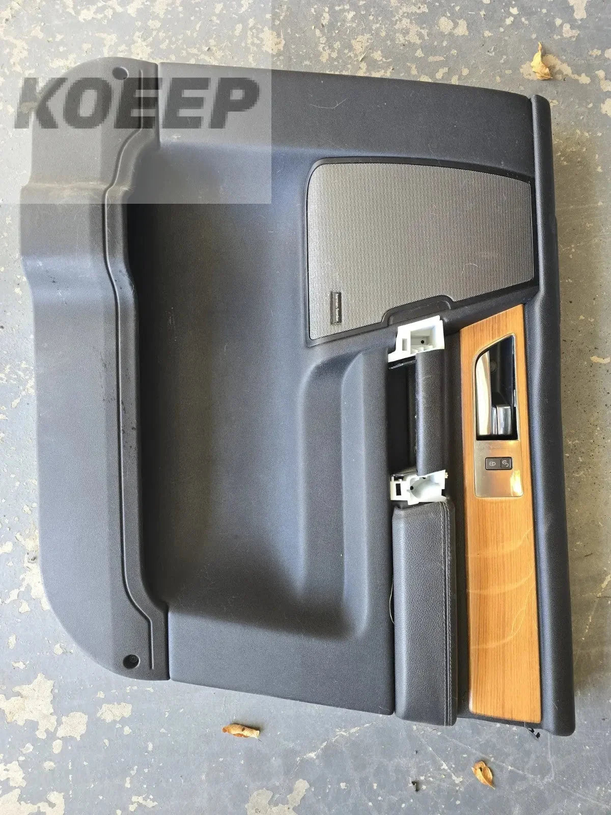 10-13 Land Rover LR4 Driver and passenger front & Left Interior door panel LAND ROVER [1]