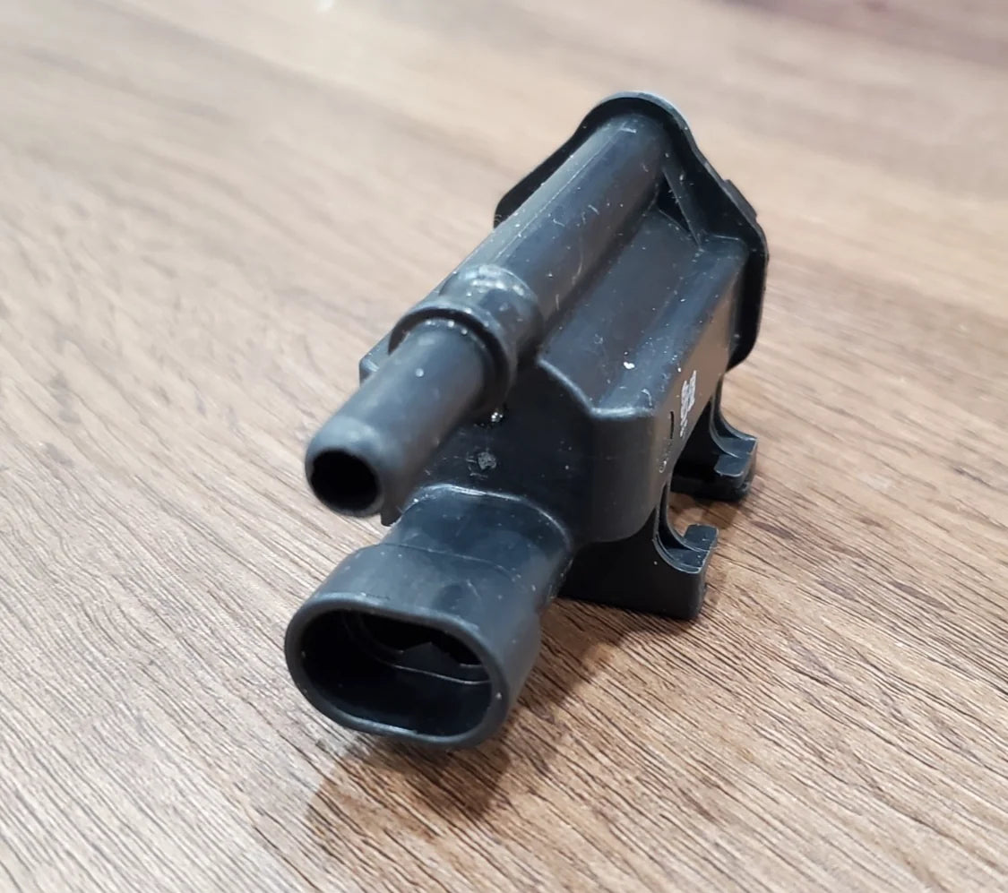 OEM ! Fuel Vapor Canister Purge Valve Solenoid 12597341 OEM [5]
