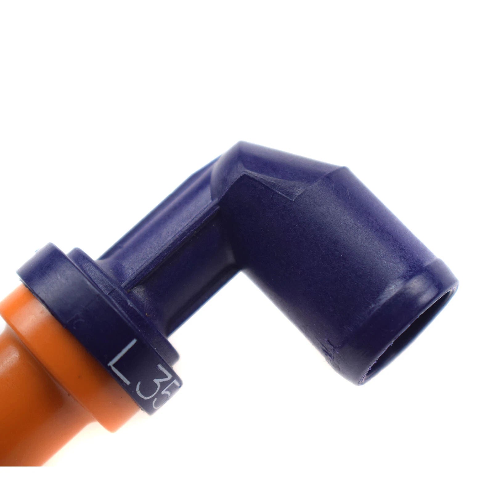 PCV Valve 110075J70 L3K913890 1100-75J70 for 2006-2013 Mazda 3 / 6 / CX-7 6B93BC-57