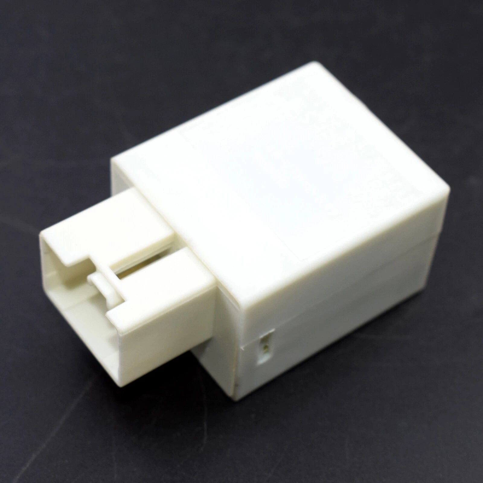 Automotive Flasher Relay for 2003-2005 Mazda 6 2004-06 MPV GJ6A66830 3211224320 6B93BC-57