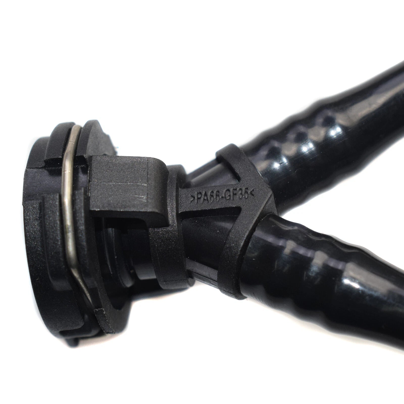 Upper Radiator Overflow Hose Pipe 2465010325 For Mercedes Benz CLA250 GLA250 6B93BC-57