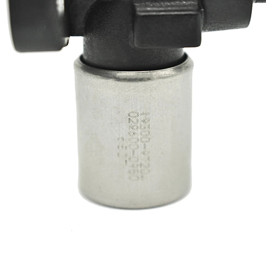 1x Crankshaft Position Sensor 2-pin For Toyota Daihatsu 19300-97204 029600-0950 6B93BC-57
