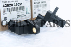 Output & Input Auto Transmission Sensoroem (2) For 42620-39051 42621-39052