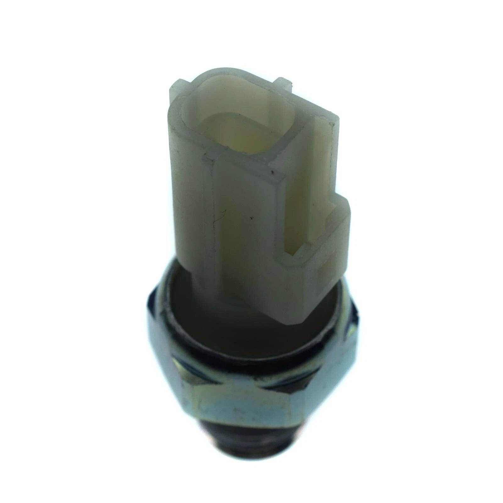 Engine Oil Cooler Pressure Sending Unit Switch For Ford F150 /250 /350 GC3Z9278B 6B93BC-57