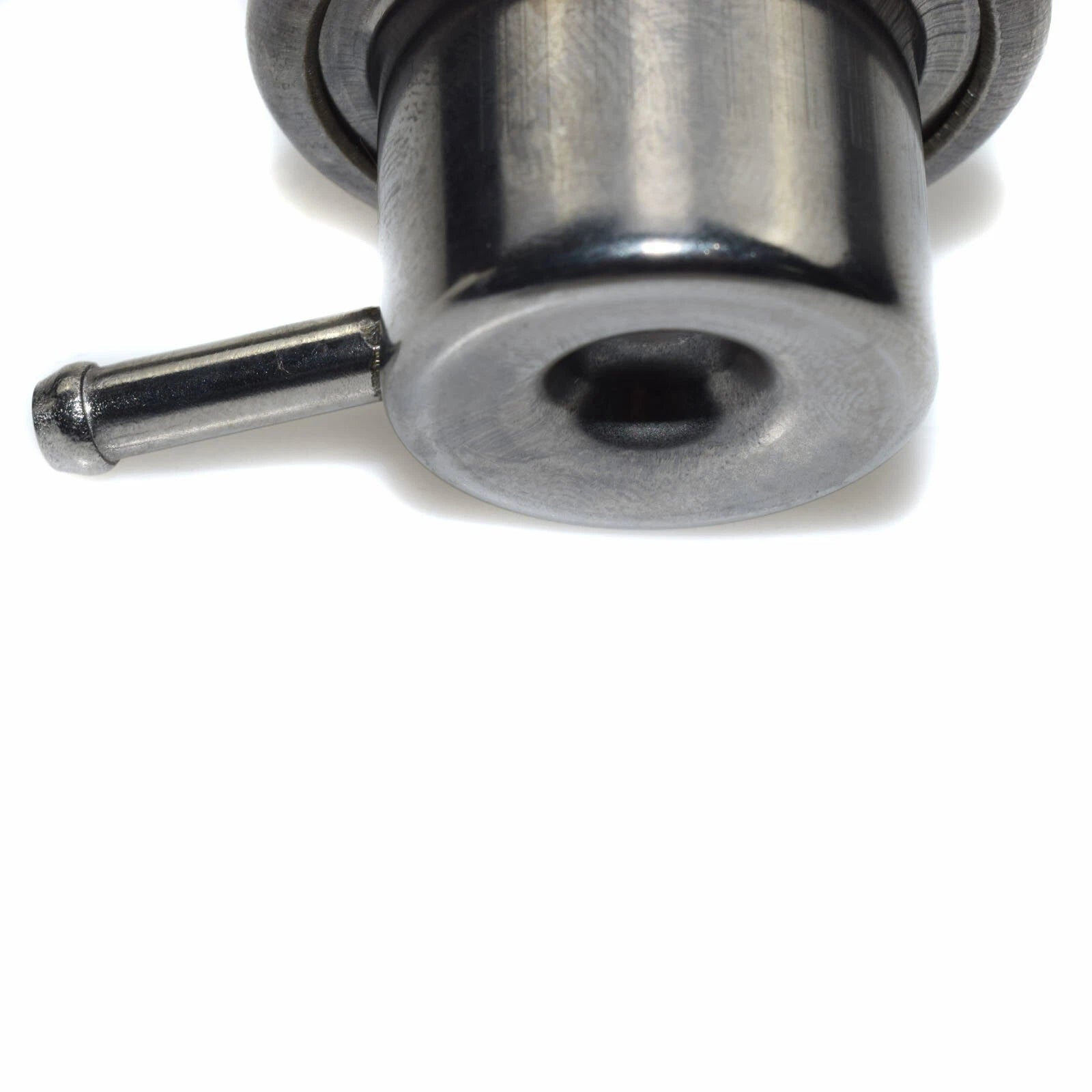 0280160597 FUEL INJECTION PRESSURE REGULATOR FOR BMW 530i 525i 0280160504 6B93BC-57