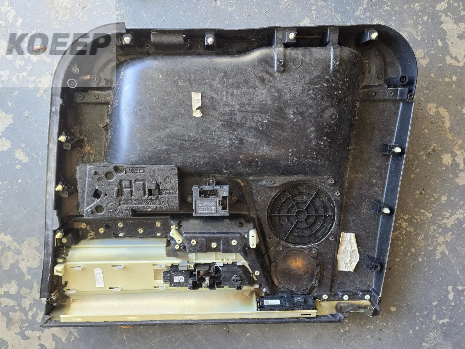 10-13 Land Rover LR4 Driver and passenger front & Left Interior door panel LAND ROVER