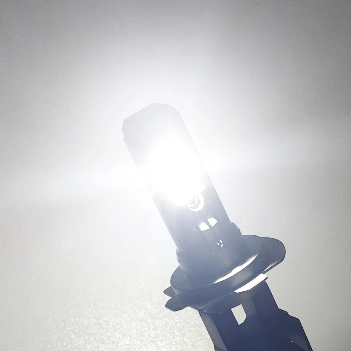 H7 LED Headlight Super Bright Bulb Kit White 30000LM High/Low Beam CANBUS Q16EOA 6B93BC-57