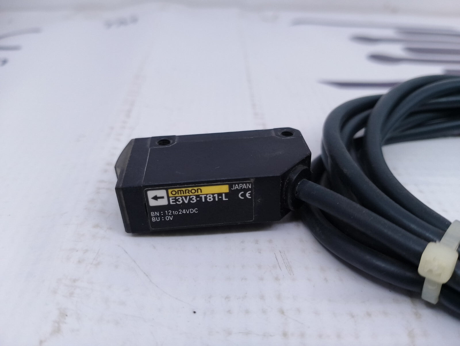 1PC OMRON E3V3-T81-L 90-DAY WARRANTY OMRON